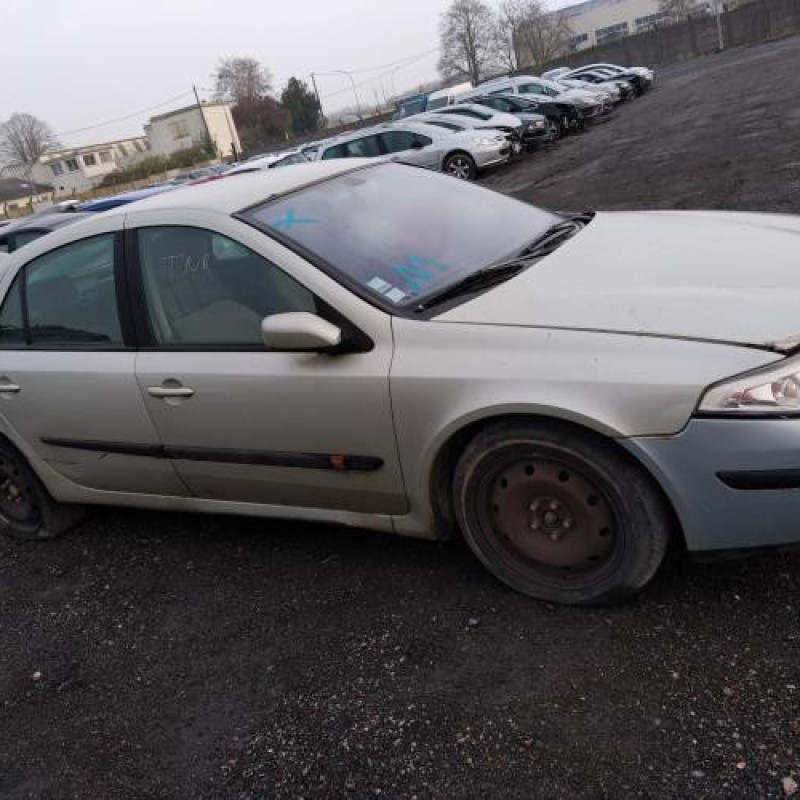 Feu arriere secondaire droit (feux) RENAULT LAGUNA 2 Photo n°6