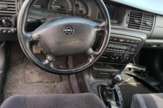 Vitre arriere gauche OPEL VECTRA B