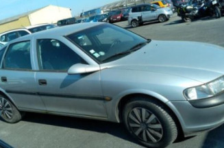 Plage arriere OPEL VECTRA B