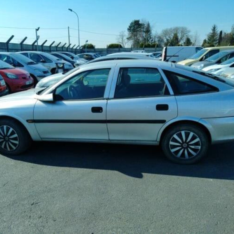 Porte arriere droit OPEL VECTRA B Photo n°9