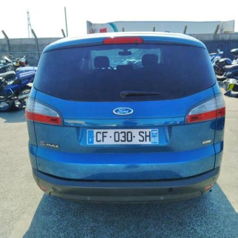 Feu arriere secondaire droit (feux) FORD S-MAX 1 Photo n°6