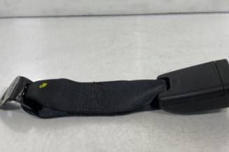 Attache ceinture arriere centrale OPEL AGILA B