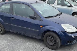 Vitre avant gauche FORD FIESTA 5