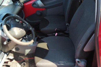 Poignee interieur avant gauche TOYOTA AYGO 1