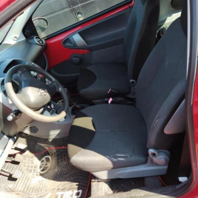 Poignee interieur avant gauche TOYOTA AYGO 1 Photo n°8