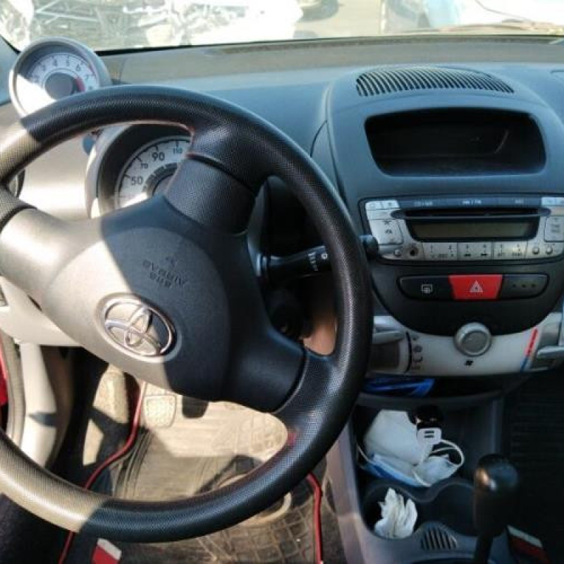 Poignee interieur avant gauche TOYOTA AYGO 1 Photo n°10