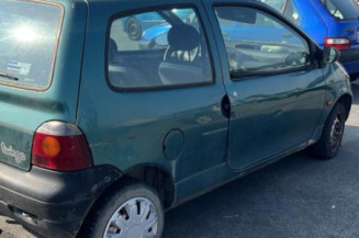 Pare boue avant gauche RENAULT TWINGO 1