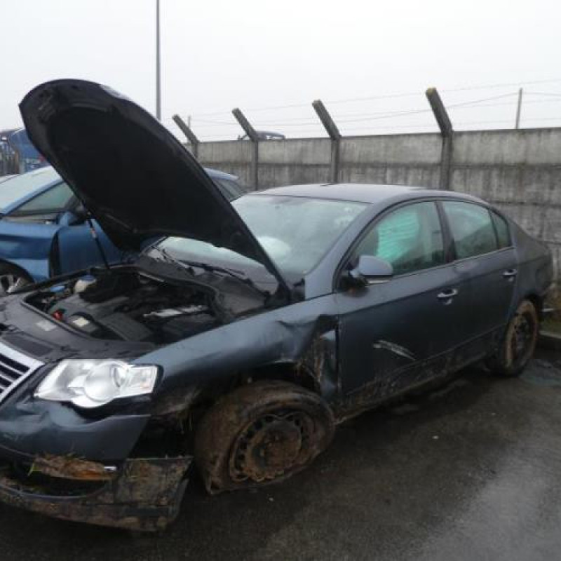 Renfort pare choc arriere (traverse) VOLKSWAGEN PASSAT 5 Photo n°3