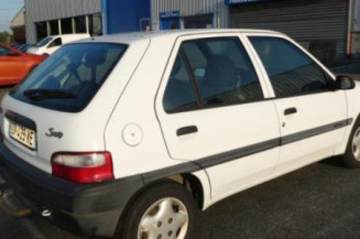 Pare choc arriere CITROEN SAXO