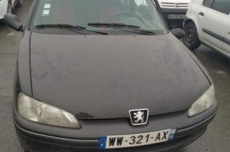 Pare choc arriere PEUGEOT 106