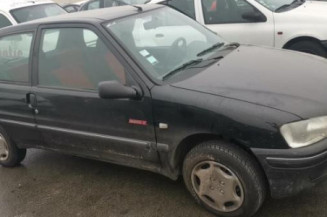 Pare choc arriere PEUGEOT 106