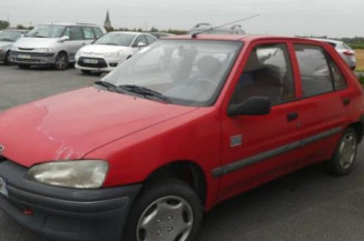 Leve vitre mecanique arriere gauche PEUGEOT 106