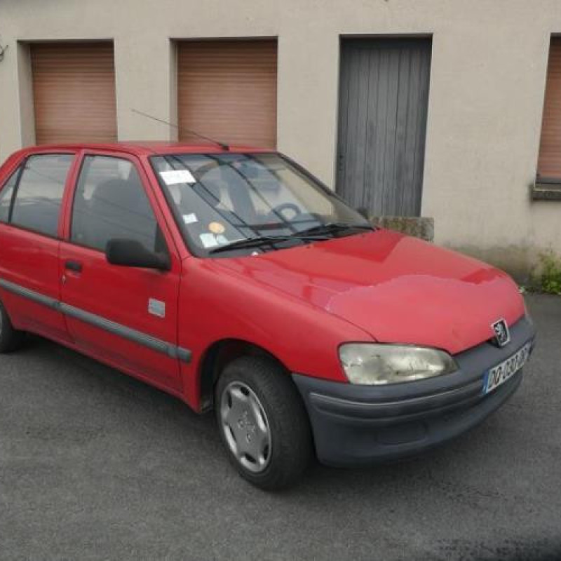 Leve vitre mecanique arriere gauche PEUGEOT 106 Photo n°4