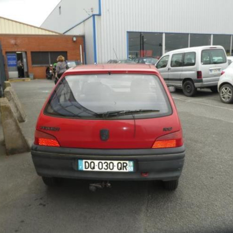 Leve vitre mecanique arriere gauche PEUGEOT 106 Photo n°5