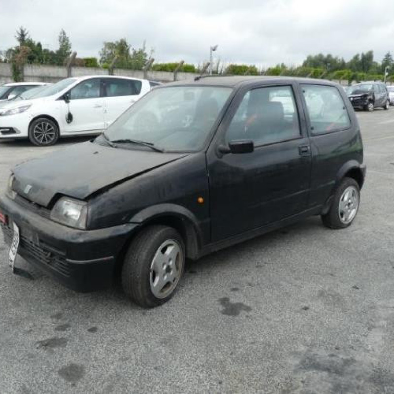 Vitre avant gauche FIAT CINQUECENTO Photo n°2