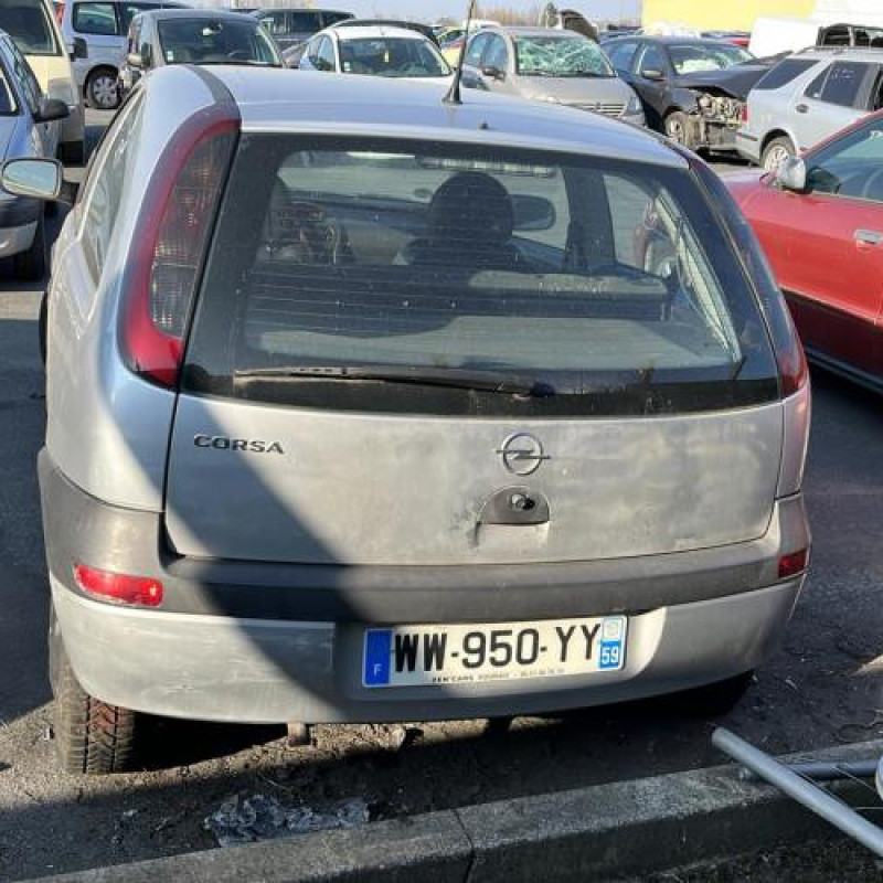 Vitre avant droit OPEL CORSA C Photo n°5