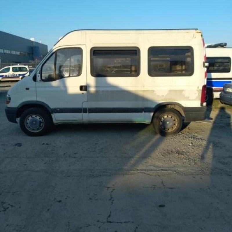 Crosse arriere gauche RENAULT MASTER 2 Photo n°6