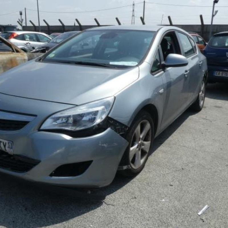 Feu arriere secondaire droit (feux) OPEL ASTRA J Photo n°3