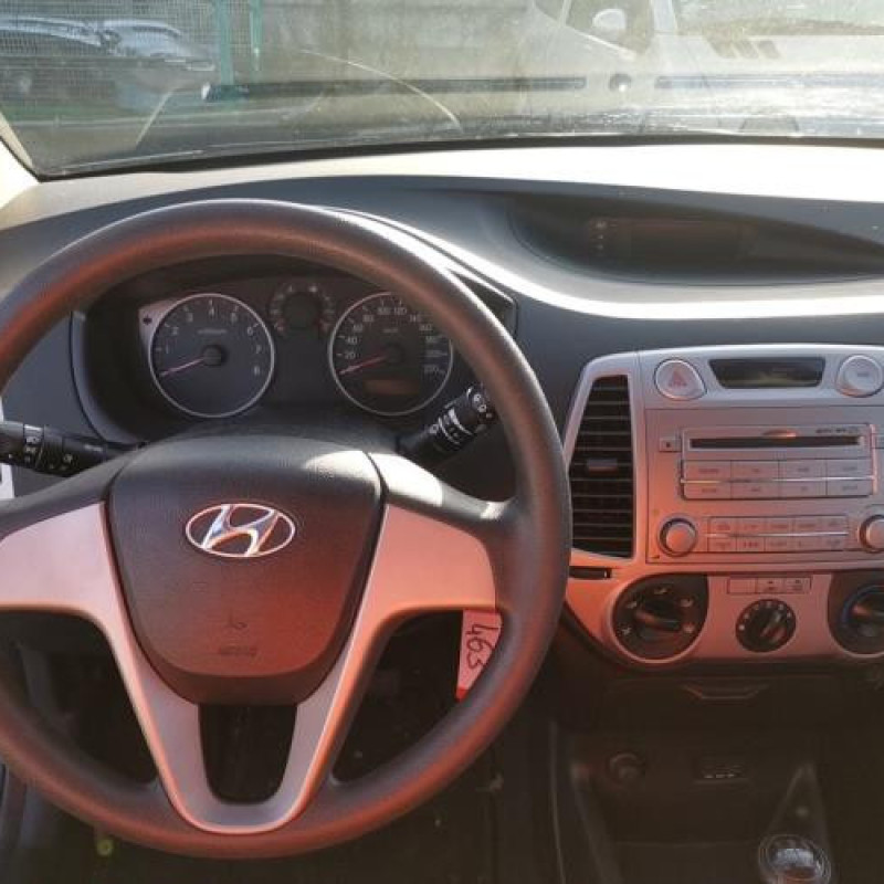 Boite a gants HYUNDAI I 20 1 Photo n°9