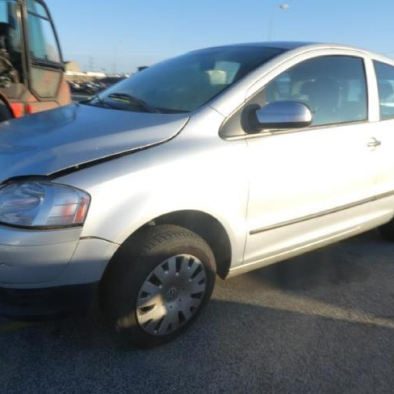 Feu arriere principal gauche (feux) VOLKSWAGEN FOX Photo n°3