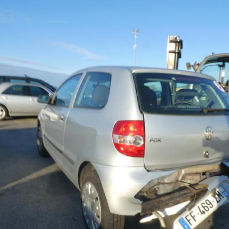 Feu arriere principal gauche (feux) VOLKSWAGEN FOX Photo n°7