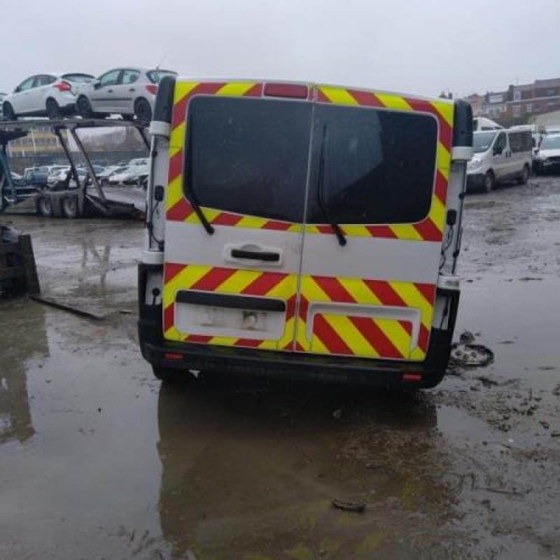 Crosse arriere gauche RENAULT TRAFIC 3 COURT Photo n°5