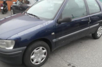 Poignee porte avant droit PEUGEOT 106