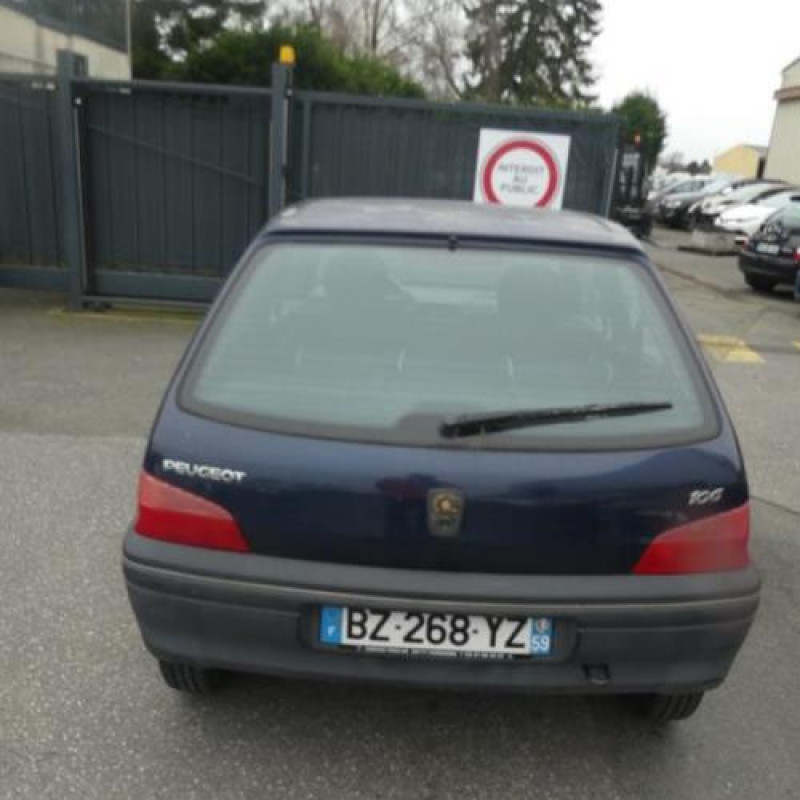 Poignee porte avant droit PEUGEOT 106 Photo n°10