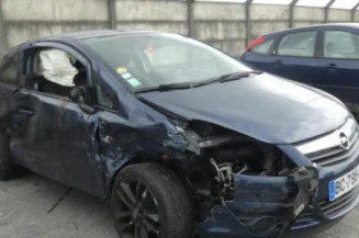 Vitre avant gauche OPEL CORSA D