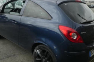 Vitre avant gauche OPEL CORSA D