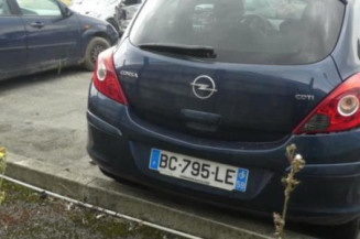 Vitre avant gauche OPEL CORSA D