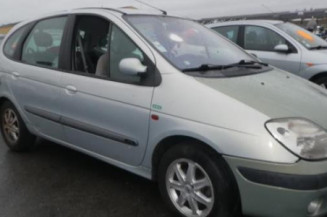 Plage arriere RENAULT SCENIC 1