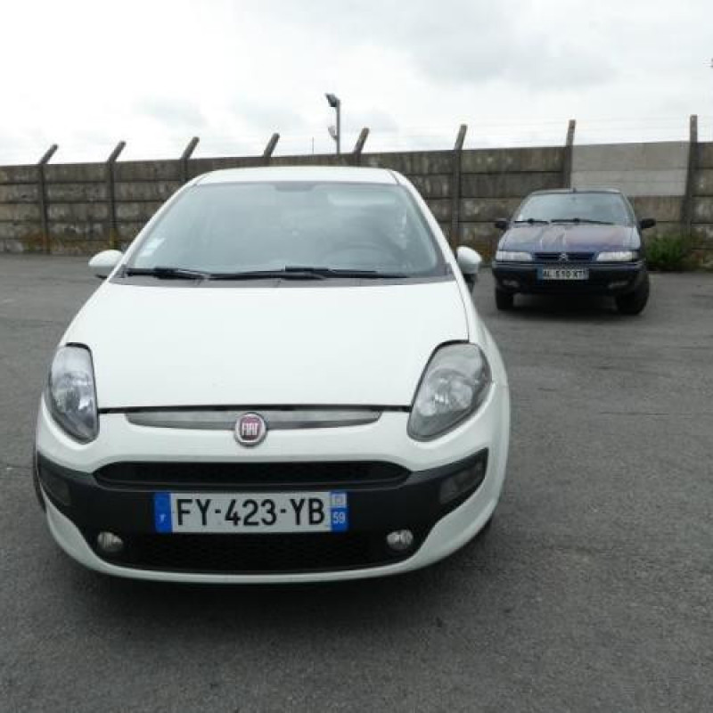 Poignee porte avant gauche FIAT PUNTO EVO 3 Photo n°4