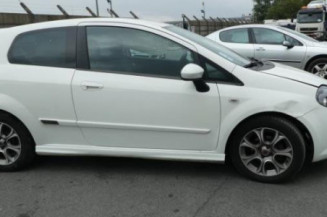 Poignee porte avant gauche FIAT PUNTO EVO 3