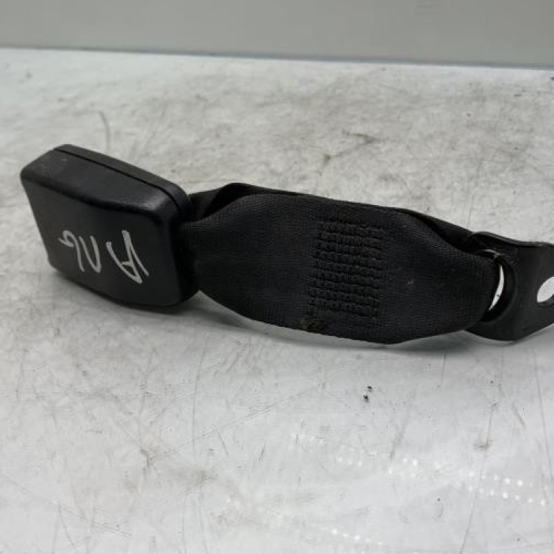 Attache ceinture arriere gauche HYUNDAI SONATA 4 Photo n°4