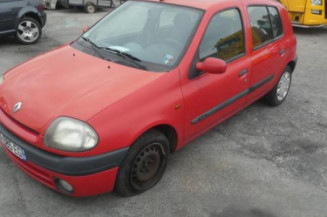 Pare choc avant RENAULT CLIO 2