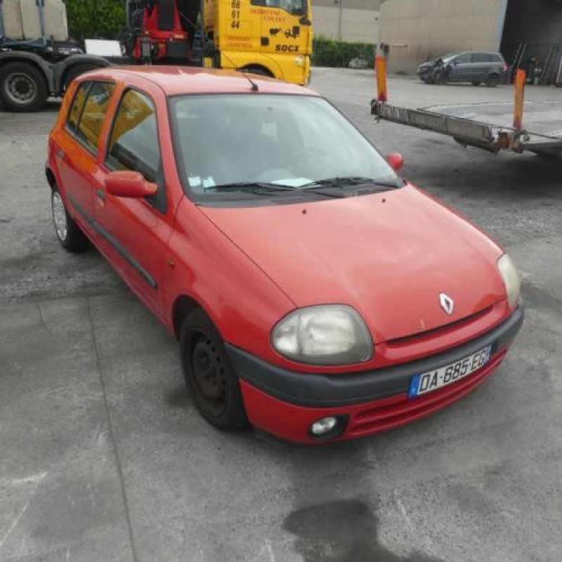 Pare choc avant RENAULT CLIO 2 Photo n°11