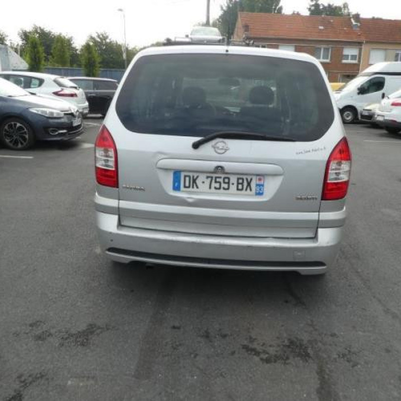 Attache ceinture arriere droit OPEL ZAFIRA A Photo n°6