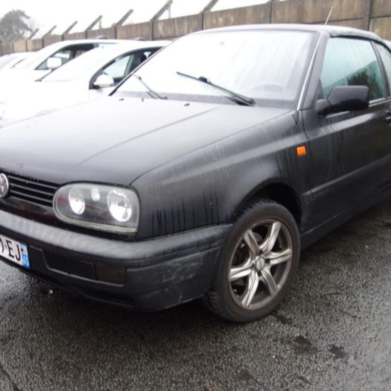 Etrier avant gauche (freinage) VOLKSWAGEN GOLF 3 Photo n°2