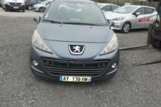 Attache ceinture arriere gauche PEUGEOT 207