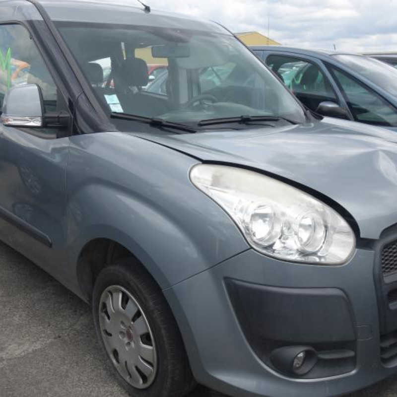 Pompe de direction FIAT DOBLO 2 Photo n°5