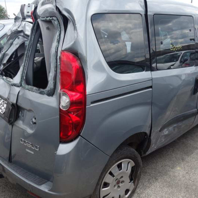 Pompe de direction FIAT DOBLO 2 Photo n°6