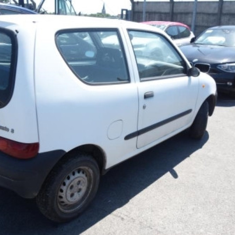 Feu arriere principal gauche (feux) FIAT SEICENTO Photo n°8