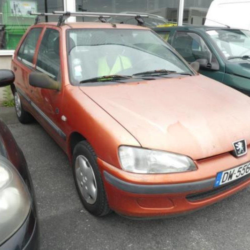 Leve vitre mecanique arriere gauche PEUGEOT 106 Photo n°4