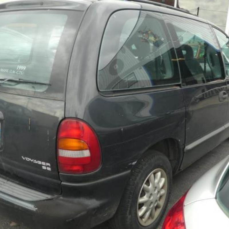 Aile avant gauche CHRYSLER VOYAGER 3 Photo n°8