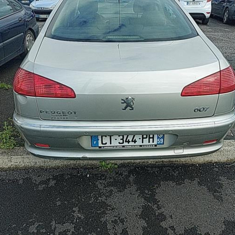 Poignee porte arriere gauche PEUGEOT 607 Photo n°6