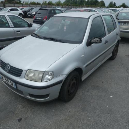 Etrier avant droit (freinage) VOLKSWAGEN POLO 3