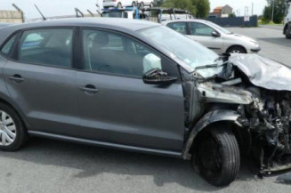 Anti brouillard gauche (feux) VOLKSWAGEN POLO 5