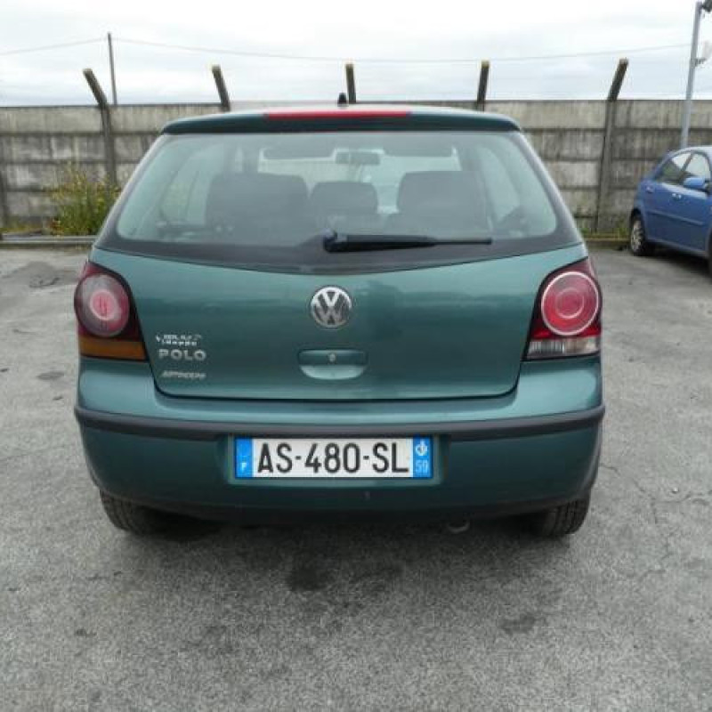 Charniere de capot VOLKSWAGEN POLO 4 Photo n°4