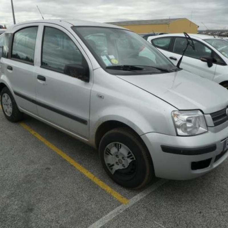 Calandre FIAT PANDA 2 Photo n°4